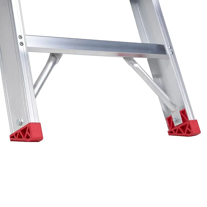Altrex Stehleiter Sierra Stufenstehleiter SEO 5 Stufen - Anzahl Tritte: 5 Stk., Arbeitshöhe: 3.200 m - Silberne Aluminium-Leiterbeine mit roten rutschfesten Gummifüßen für sicheren Stand.