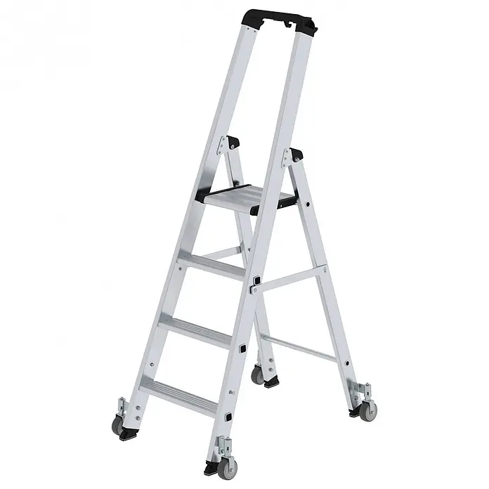 Munk Stehleiter Stehleiter einseitig begehbar mit Rollen 4 Stufen - Anzahl Tritte: 4 Stk., Arbeitshöhe: 2.950 m, Aluminium - Silberne Aluminium-Stehleiter mit schwarzen Akzenten und integrierten Rollen für leichte Mobilität.