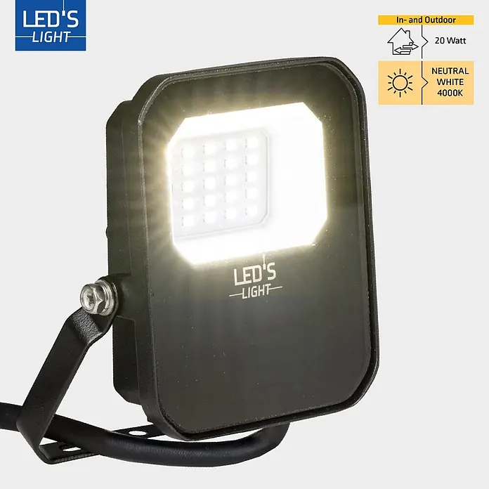 LED's work LED-Außenwandleuchte - 20 W, 3,3 x 11,9 x 13,3 cm, Schwarz, IP65 - Schwarzer LED-Flutlichtstrahler mit neutralweißem Licht, auf verstellbarer Halterung montiert.