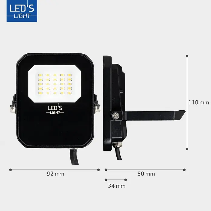 LED's work LED-Außenwandleuchte - 10 W, 3,4 x 9,6 x 11 cm, Schwarz, IP65 - Schwarzer LED-Fluter mit Vorder- und Seitenansicht, zeigt Maße von 92mm Breite, 110mm Höhe und 80mm Tiefe mit 34mm Halterung.