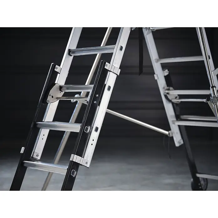 Altrex Podestleiter RolGuard Teleskop Plattformleiter Compact 5/7 Stufen - Arbeitshöhe: 3.600 m - Silber-schwarze Gelenkleiter aus Aluminium, teilweise geklappt oder in A-Form.