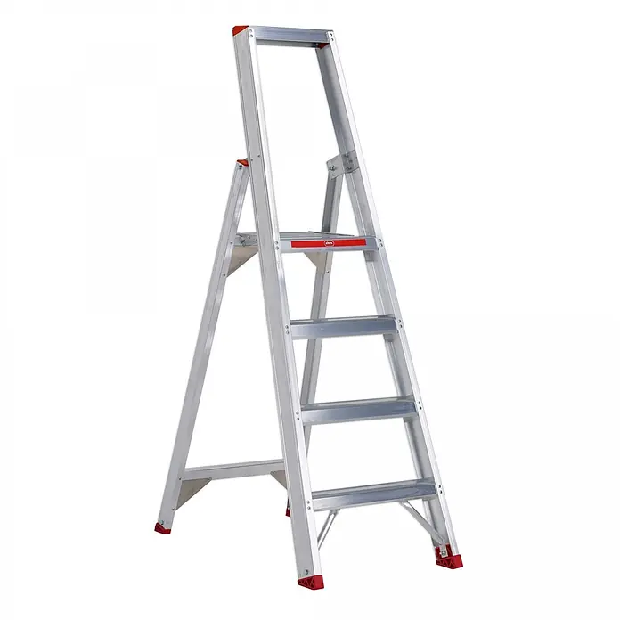 Altrex Stehleiter Sierra Stufenstehleiter SEO 4 Stufen - Anzahl Tritte: 4 Stk., Arbeitshöhe: 2.950 m - Silberne Aluminium-Klappleiter mit vier Stufen, einer oberen Plattform und roten Sicherheitsfüßen.