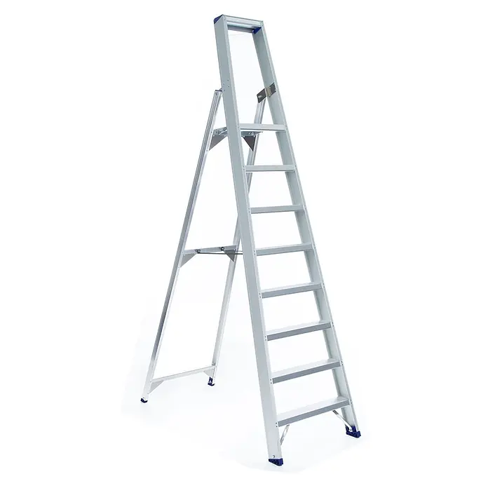 ASC Eurostairs Stufenstehleiter einseitig eloxiert mit Plattform 8 Stufen -  - Silberne Aluminium-Klappleiter mit mehreren Stufen und blauen Antirutschfüßen.