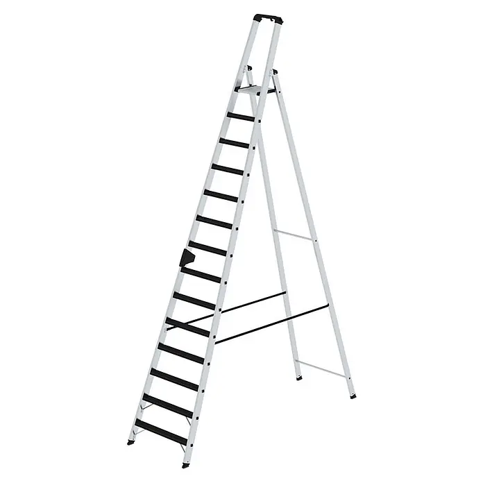Munk Stehleiter Stehleiter mit clip-step 14 Stufen - Anzahl Tritte: 14 Stk., Arbeitshöhe: 5.250 m, Aluminium - Silberne Aluminium-Klappleiter mit mehreren Stufen, schwarzen Sprossen und oberem Griff.