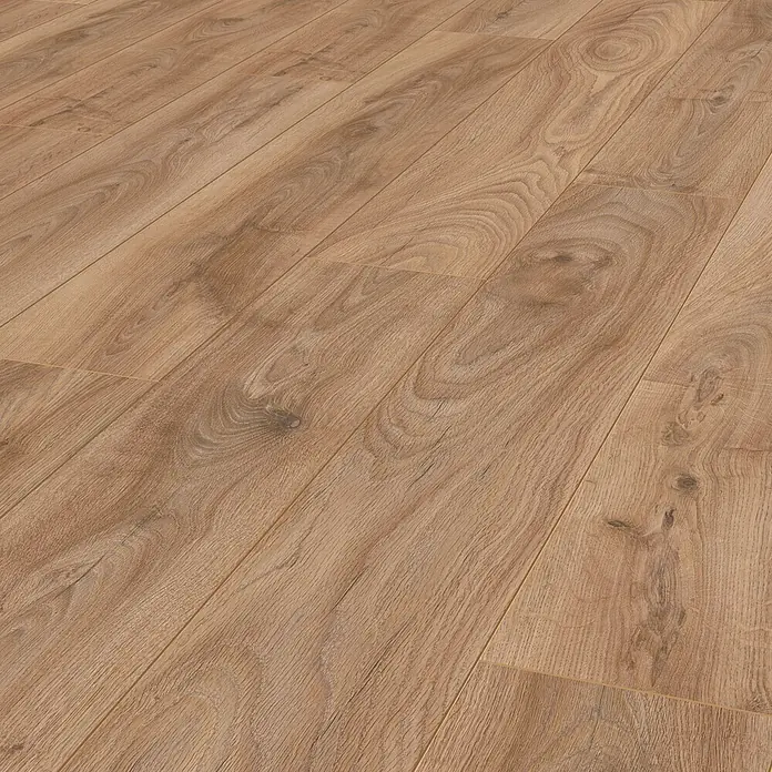 Krono Original Laminat Classic Silent - Historic Oak, Landhausdiele, 1.288 x 195 x 9 mm - Hellebraune Laminatdielen mit sichtbarer Holzmaserung, diagonal verlegt.