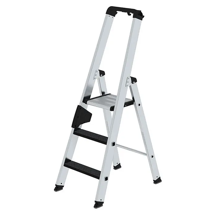 Munk Stehleiter Stehleiter mit clip-step R13 3 Stufen - Anzahl Tritte: 3 Stk., Arbeitshöhe: 2.700 m, Aluminium - Silberne Aluminium-Klappleiter mit zwei schwarzen rutschfesten Stufen, einer silbernen Plattform und schwarzem Handlauf.