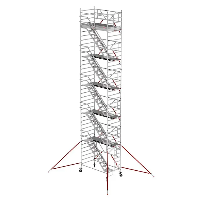Altrex Rollgerüst Treppengerüst RS Tower 53-S Aluminium Safe-Quick mit Fiber-Deck Plattform - Arbeitshöhe: 12.200 m - Hoher, silberner Aluminium-Rollgerüstturm mit Innentreppen, mehreren Plattformen und roten Stabilisierungsstützen auf Rollen.