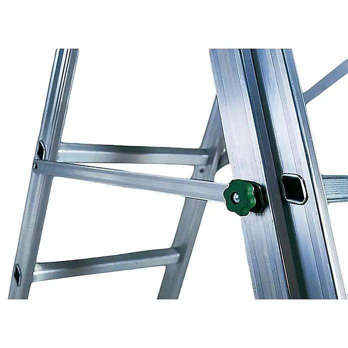 Facal Mehrzweckleiter Mehrzweckleiter DAMA 3-teilig 3x11 Sprossen - Anzahl Tritte: 11 Stk., Arbeitshöhe: 9.240 m, Aluminium - Detail einer silberfarbenen Aluminiumleiter mit Verbindungsstangen und grünem, sternförmigem Einstellknopf.