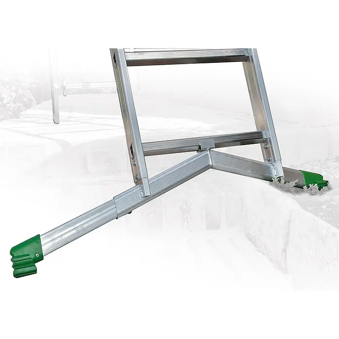 Facal Mehrzweckleiter Mehrzweckleiter SUPERPRIMA S600 2-teilig 6+7 Sprossen - Anzahl Tritte: 6 Stk., Arbeitshöhe: 4.500 m, Aluminium - Silberne Leiter mit grünen, verstellbaren Füßen, die sich unebenem Untergrund anpassen.