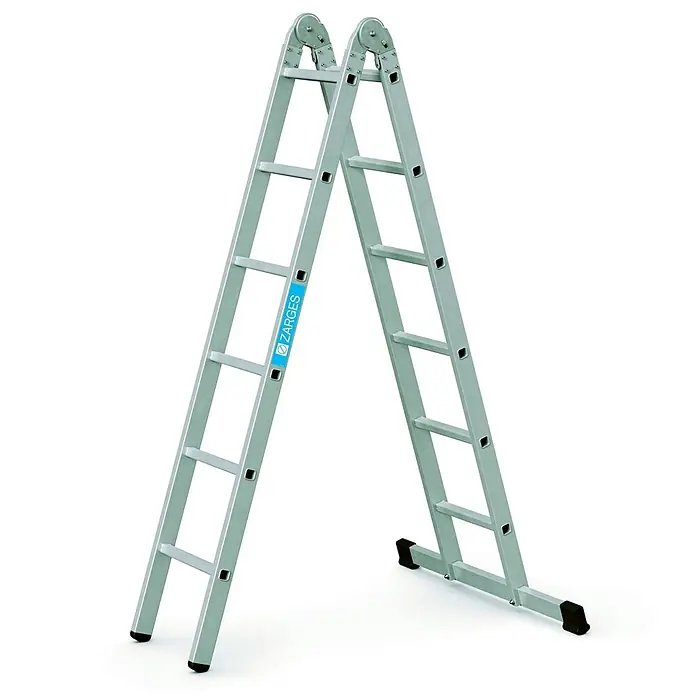 Zarges Mehrzweckleiter Mehrzweck-Klappleiter Combimaster X 2-teilig 2x6 Sprossen - Anzahl Tritte: 6 Stk., Arbeitshöhe: 4.400 m, Aluminium - Silberne Aluminium-Mehrzweck-Klappleiter mit schwarzen, rutschfesten Füßen, in A-Form dargestellt.