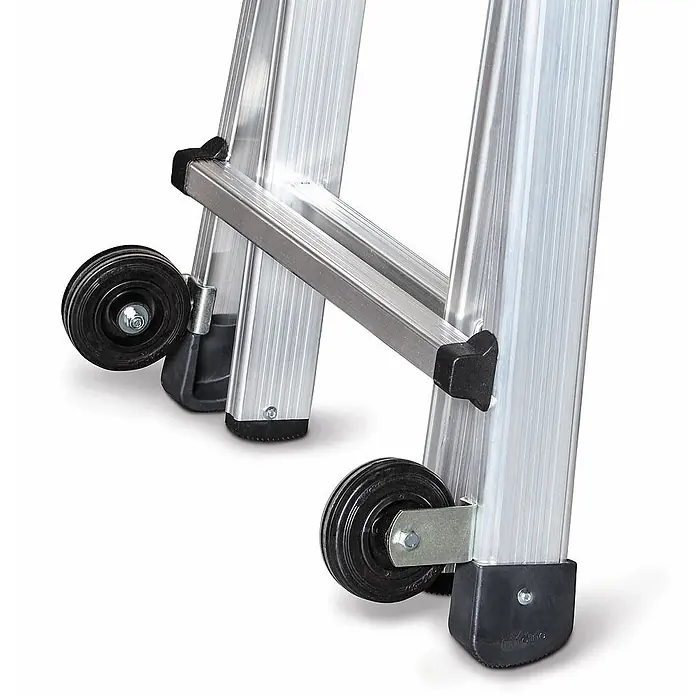 Euroline Mehrzweckleiter Premium 31621 Vario-Klappleiter mit Rollen 4x3 Sprossen - Anzahl Tritte: 3 Stk., Arbeitshöhe: 3.850 m, Aluminium - Silberne Aluminiumleiterbasis mit schwarzen Rollen und Füßen für leichte Mobilität.