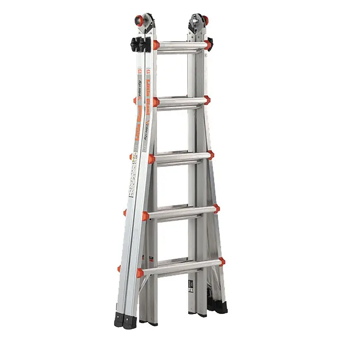 Altrex Mehrzweckleiter Vielzweckleiter Velocity Little Giant 4x6 Sprossen - Anzahl Tritte: 6 Stk., Arbeitshöhe: 7.680 m, Aluminium - Silberne Aluminium-Mehrzweckleiter mit orangefarbenen Akzenten und schwarzen Füßen, in A-Rahmen-Konfiguration.