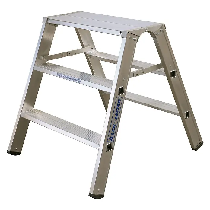 Iller Leiter Klapptritt Aluminium Montagebock Arbeitstritt 2x3 Stufen - Anzahl Tritte: 3 Stk., Arbeitshöhe: 2.700 m, Aluminium - Silberner Aluminium-Klapptritt mit rutschfesten Stufen und Füßen.