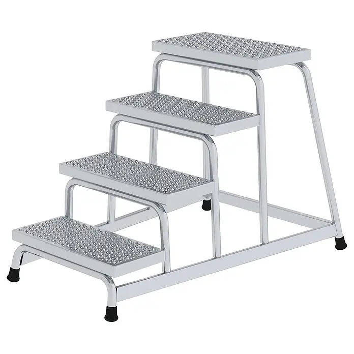 Munk Arbeitsplattform Arbeitspodest R13 starr 4 Stufen - Anzahl Tritte: 4 Stk., Arbeitshöhe: 2.800 m, Aluminium - Silberner 4-Stufen-Aluminium-Treppenhocker mit rutschfesten Trittflächen und schwarzen Gummifüßen.