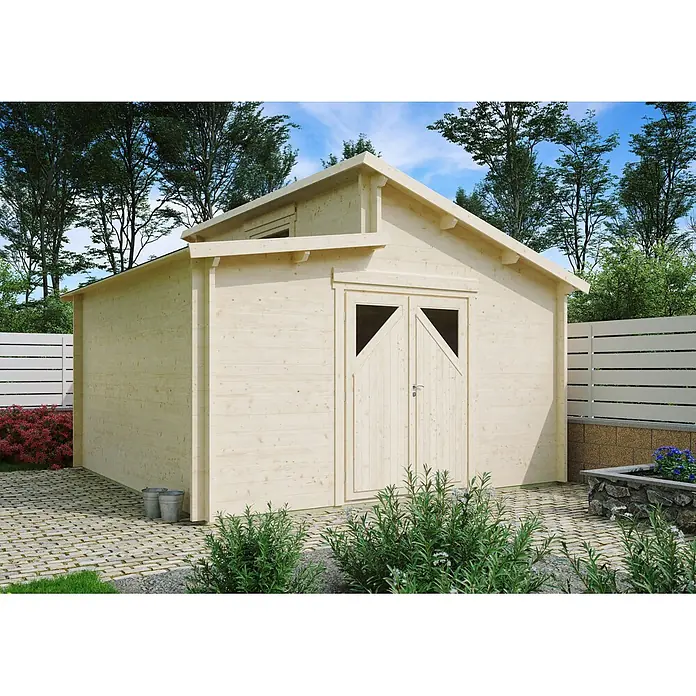 Fjordholz Gartenhaus Varianta 44 F - Außenmaß inkl. Dachüberstand (B x T): 415 x 415 cm, Holz, Naturbelassen - Ein hellhölzernes Gartenhaus mit Giebeldach und Doppeltüren mit Dreiecksfenstern, in einem Garten mit Bäumen und Pflasterung.