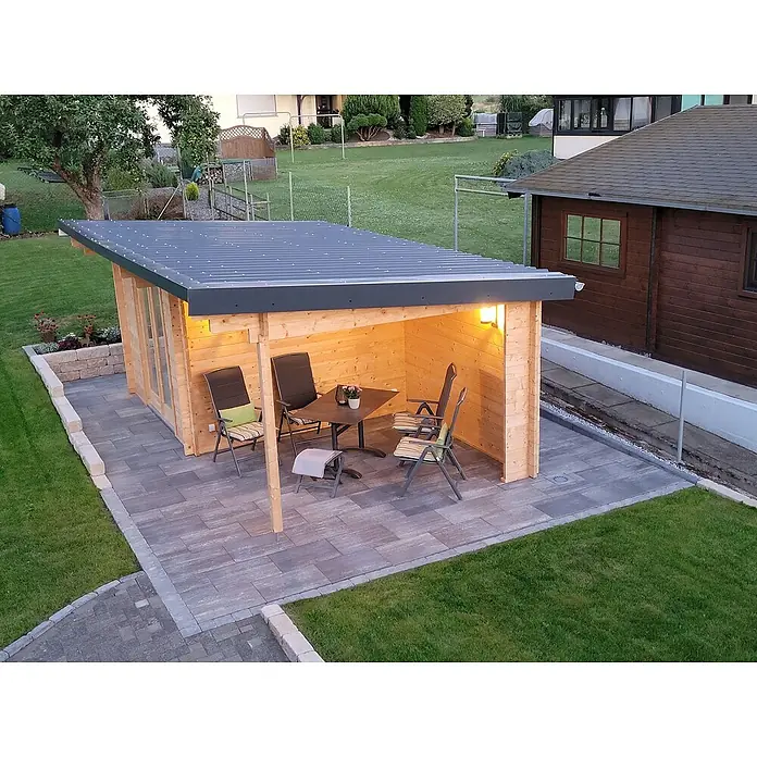 Fjordholz Gartenhaus Jacob 44 A mit Seitendach - Außenmaß inkl. Dachüberstand (B x T): 570 x 300 cm, Holz, Farblose Imprägnierung - Holzpavillon mit modernem dunkelgrauem Dach und integrierter überdachter Terrasse für den Außenbereich.
