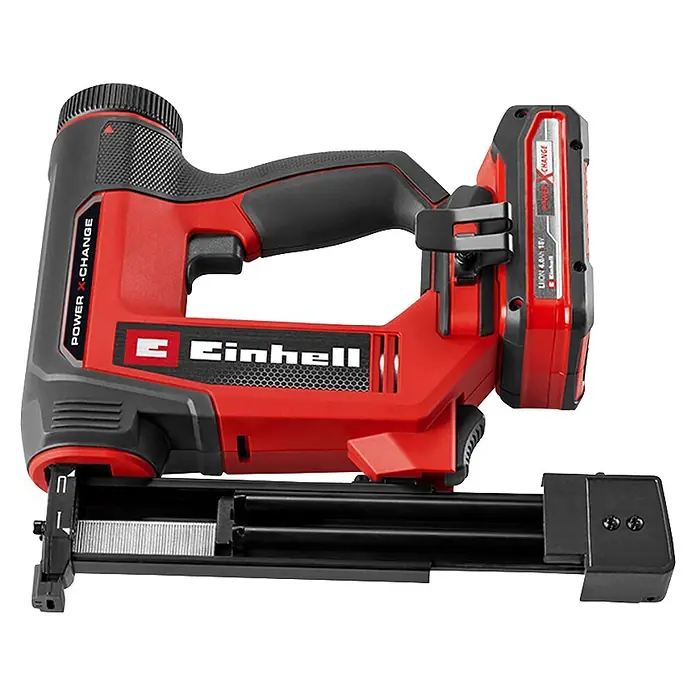 Einhell PXC 18V Clavadora de batería TE-CN 18/32 Li - Solo - 18 V, Sin batería, Longitud del clavo: 15 mm - 32 mm - Clavadora y grapadora inalámbrica Einhell roja y negra con batería y clavos cargados.