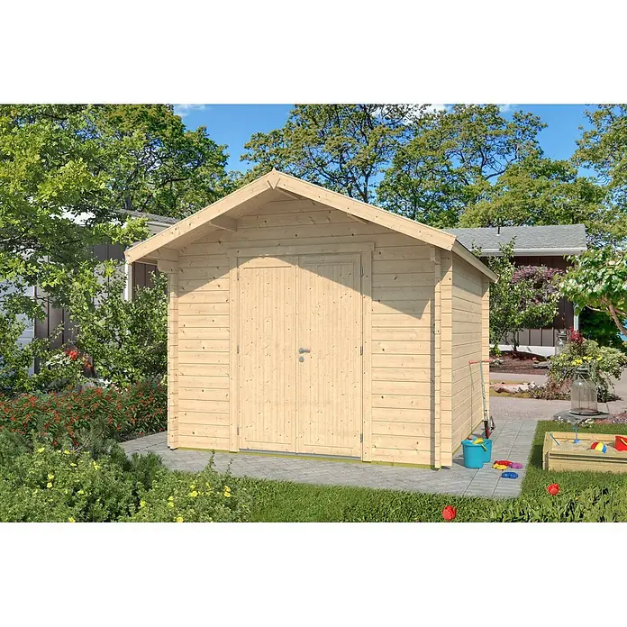 Fjordholz Gartenhaus Lexi 44 E Premium Vollholz-Tür Farbbehandlung Carbongrau - Außenmaß inkl. Dachüberstand (B x T): 280 x 320 cm, Holz, Naturbelassen - Heller Holz-Gartenschuppen mit Doppeltüren in einer sonnigen Gartenumgebung.