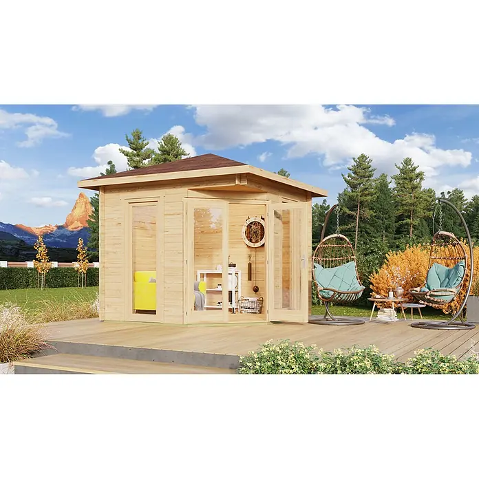 Fjordholz Gartenhaus Nelly 28 D Farbbehandlung Lichtgrau - Außenmaß inkl. Dachüberstand (B x T): 298 x 298 cm, Holz, Naturbelassen - Helles Gartenhaus aus Holz mit braunem Dach, auf einer Terrasse mit zwei Hängesesseln.
