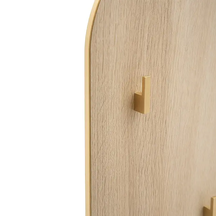 Schildmeyer Garderobenpaneel - L x B x H: 2,6 x 36 x 109 cm, Weißeiche - Helle Holzplatte mit goldenem, gebogenem Rand und einem goldenen Haken.