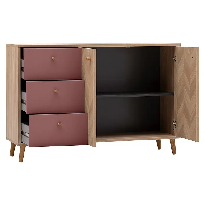 Schildmeyer Visby Sideboard - L x B x H: 33 x 109 x 73,9 cm, Mauve, Anzahl Schubladen: 3 Stk., Anzahl Türen: 2 Stk. - Zweifarbiger Holzschrank mit drei rosa Schubladen und einem Schrankteil rechts mit heller Holz-Fischgrätenmuster-Tür und zwei Regalböden, auf vier Beinen.
