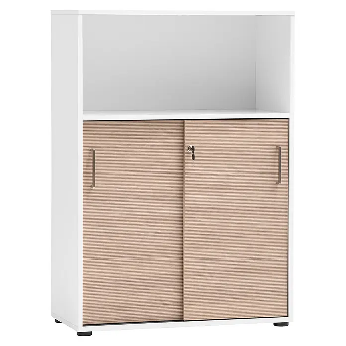 Schildmeyer Metz Schiebetür Schrank - L x B x H: 38,2 x 80,1 x 113,4 cm, Weiß/Canello - Weißer Schrank mit offenem Fach und zwei hellen Holzschiebetüren, jeweils mit silbernem Griff. Die rechte Tür hat ein Schloss mit Schlüsseln.