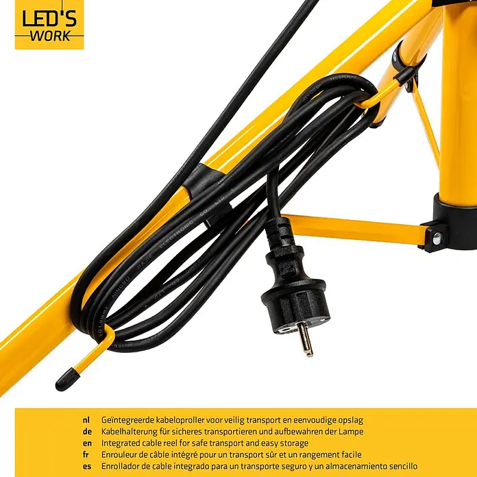 LED's work LED-Baustrahler Stativ - 40 W, 4.800 lm, 4.000 K, 85 x 85 x 186,6 cm, IP65 - Schwarzes Stromkabel mit Stecker um gelben Lampenständer gewickelt zur Aufbewahrung.