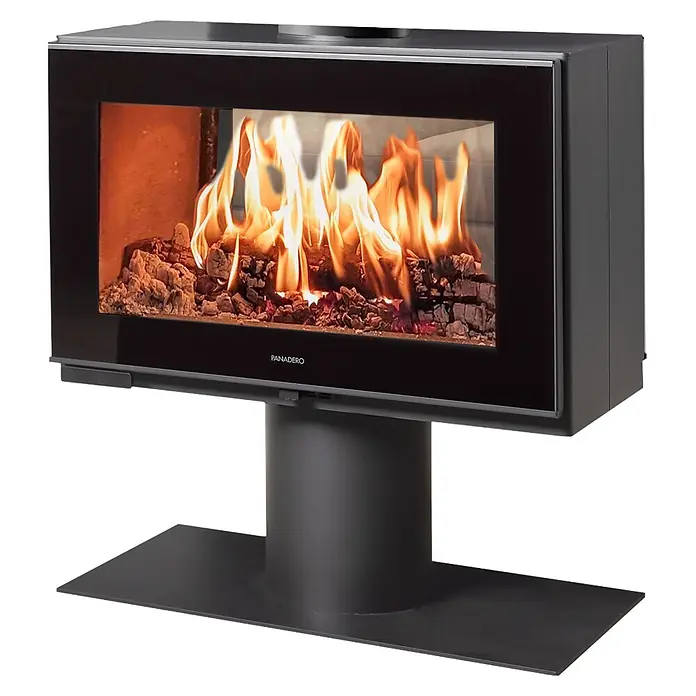 Panadero Kaminofen Etoile Ecodesign - 7 kW, Raumheizvermögen: 210 m³, Material Verkleidung: Stahl, Schwarz Metallic - Moderner schwarzer Holzofen mit großer Glasfront, die brennende Holzscheite und einen Sockel zeigt.