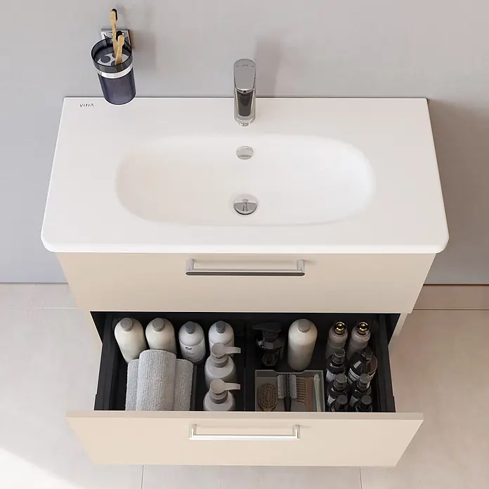 VitrA Badmöbel-Set Root Flat - B x T x H: 80 x 37 x 65 cm, Sahara Beige, Hochglänzend - Beiger Badunterschrank mit integriertem weißen Waschbecken und offener Schublade mit Toilettenartikeln.