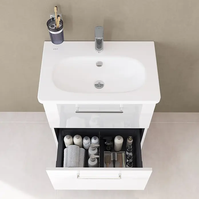 VitrA Badmöbel-Set Root Flat - B x T x H: 60 cm x 45 cm x 65 mm, Weiß, Hochglänzend - Weißer Badunterschrank mit integriertem Waschbecken und offener Schublade mit organisierten Pflegeprodukten.
