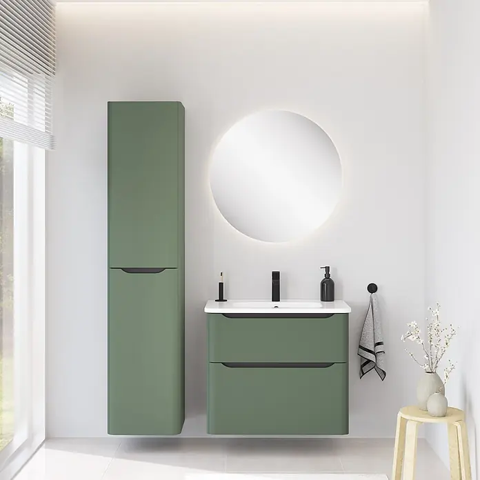 VitrA Integra Round Badmöbel-Set - Gesamtbreite Badmöbel: 80 cm, Moosgrün, Matt - Grüne Badmöbel: Waschtischunterschrank mit Waschbecken und Hochschrank in einem modernen Bad.