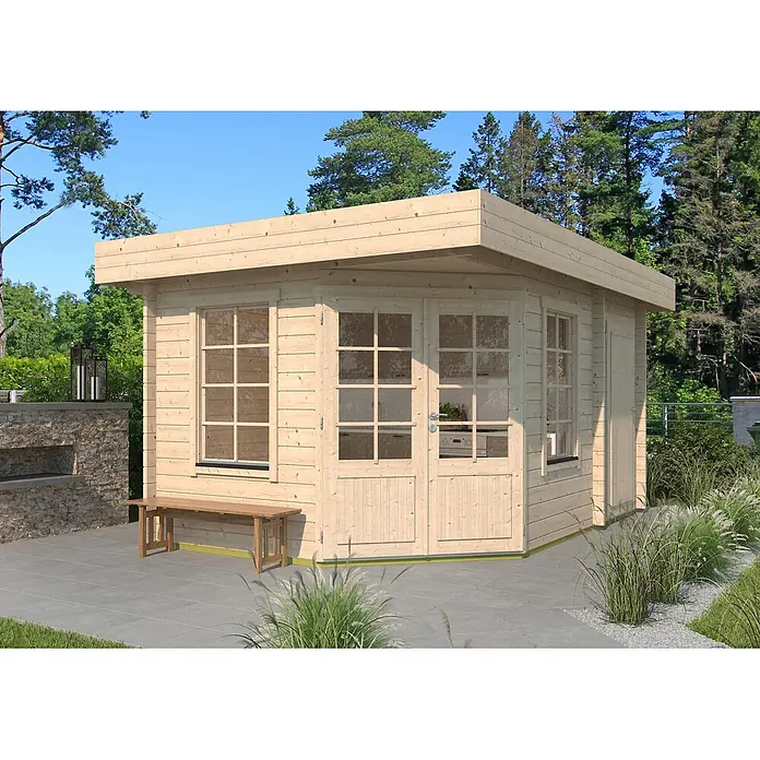 Fjordholz Gartenhaus Lena 44 Farbbehandlung Lichtgrau - Außenmaß inkl. Dachüberstand (B x T): 438 x 298 cm, Holz, Naturbelassen - Helles Holzgartenhaus mit Fenstern und Doppeltüren, auf einer Terrasse platziert.