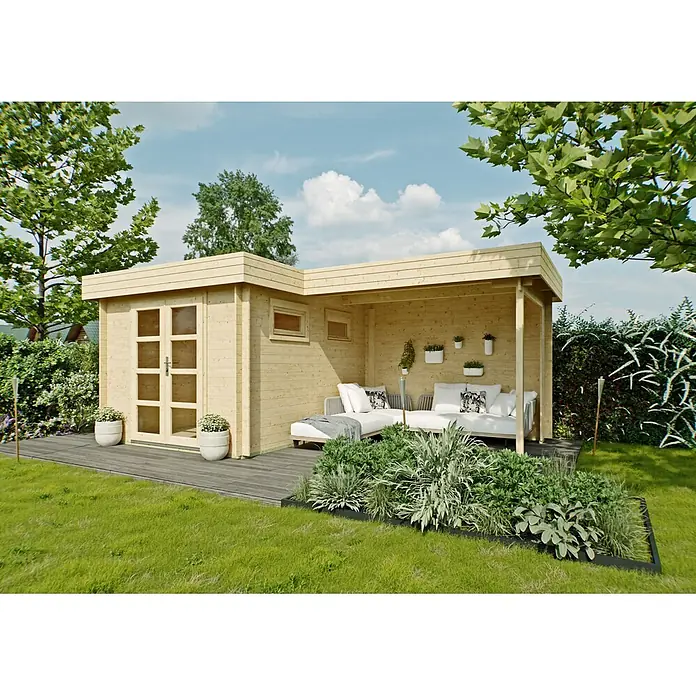 Fjordholz Gartenhaus Odina 28 B - Außenmaß inkl. Dachüberstand (B x T): 575 x 340 cm, Holz, Naturbelassen - Helles Gartenhaus aus Holz mit integrierter überdachter Terrasse und Lounge-Möbeln im Grünen.