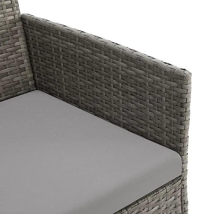 SVITA Loungemöbel-Set - 3 -tlg., Polyrattan, Grau - Grauer Outdoor-Stuhl aus Polyrattan mit hellgrauem Kissen.