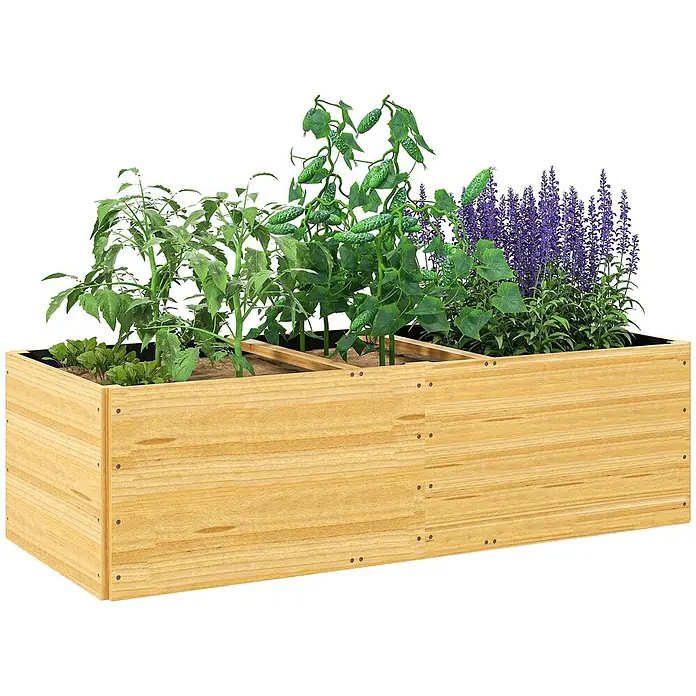 Outsunny Hochbeet - 140 x 60 x 40 cm, Holz, Naturholz - Helles Hochbeet aus Holz mit drei Abschnitten, gefüllt mit verschiedenen Pflanzen wie kleinem Grün, Blattgemüse, Gurken und lila Blüten.