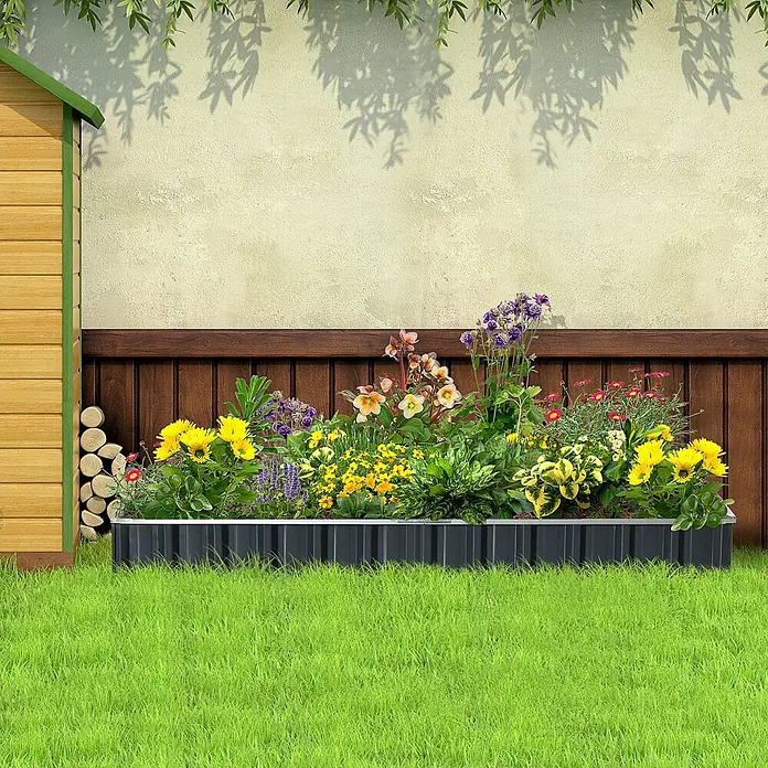 Outsunny Hochbeet - Stahl, Dunkelgrau - Graues Wellblech-Hochbeet, gefüllt mit bunten Blumen und Pflanzen in einer Gartenumgebung.