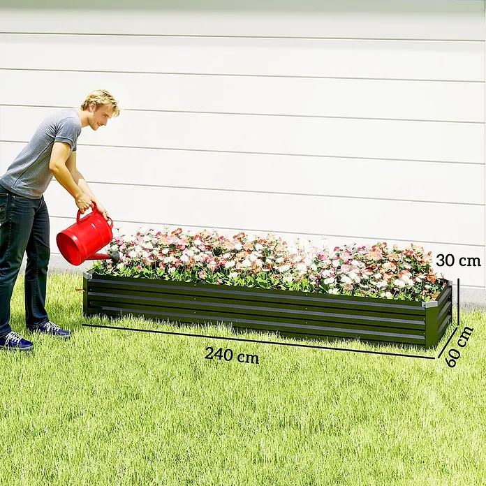 Outsunny Hochbeet - Stahl, Dunkelgrau - Schwarzes Metall-Hochbeet (240x60x30 cm) bepflanzt mit Blumen, wird gegossen.