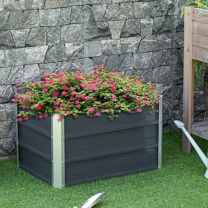 Outsunny Hochbeet - Stahl, Dunkelgrau - Dunkelgraues Hochbeet, gefüllt mit leuchtend rosa Blumen.
