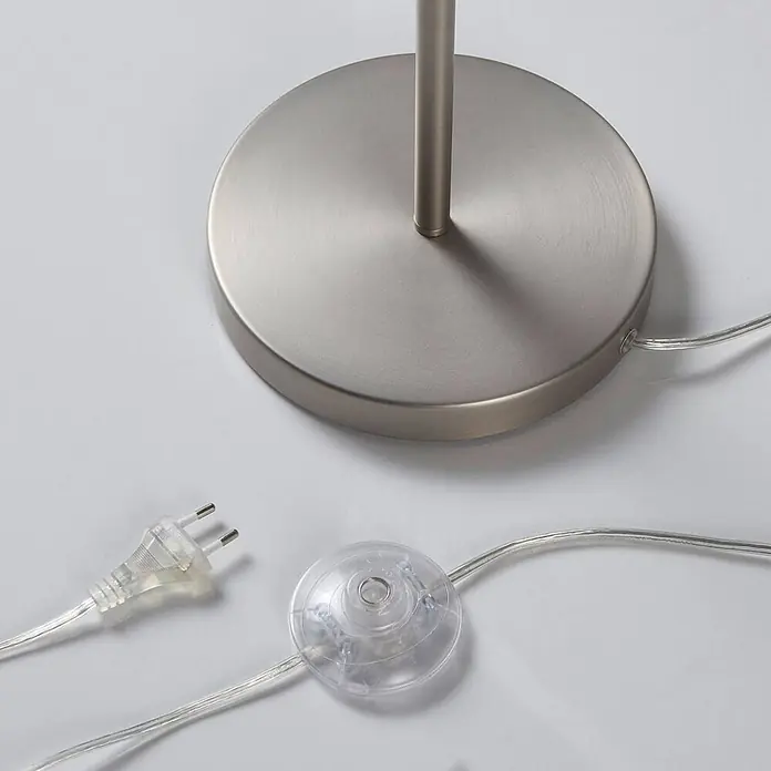 Lindby Stehleuchte Vinsta - alu / grau / zink, weiß / opal, E27 - Runder Lampenfuß aus gebürstetem Metall mit transparentem Stromkabel, Fußschalter und Stecker.