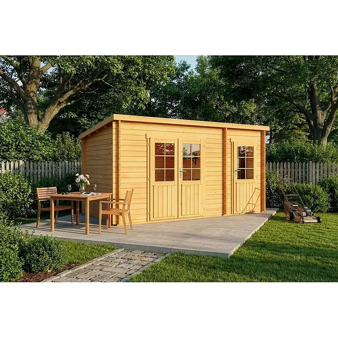 Alpholz Gartenhaus Maria - Außenmaß inkl. Dachüberstand (B x T): 450 x 272 cm, Holz, Pinie - Heller Holzgartenhaus mit Doppeltüren und Fenstern, mit kleiner Terrasse und Sitzgelegenheiten im Garten.