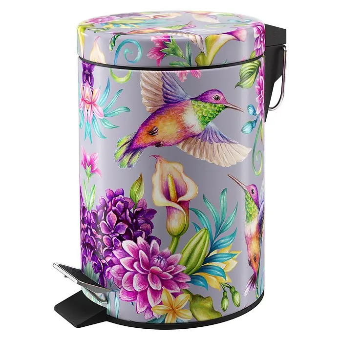 SANILO Kosmetikeimer Kolibri - 3 l, Metall, Lila|Multicolor - Lavendelfarbener Treteimer mit lebhaftem Blumen- und Kolibri-Muster und schwarzem Fußpedal.