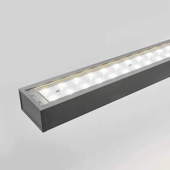 Arcchio Pendelleuchte Jolinda - alu / grau / zink, silber (RAL 9006) - Grau-metallisches lineares LED-Lichtprofil mit hellweißen LEDs.