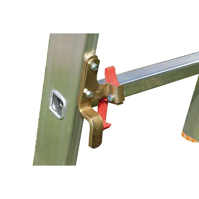 Facal Mehrzweckleiter Mehrzweckleiter 3-teilig GENIA S300 3x12 Sprossen - Anzahl Tritte: 12 Stk., Arbeitshöhe: 10.110 m, Aluminium - Goldener Metall-Leitersicherheitsverschluss mit roten Entriegelungshebeln.