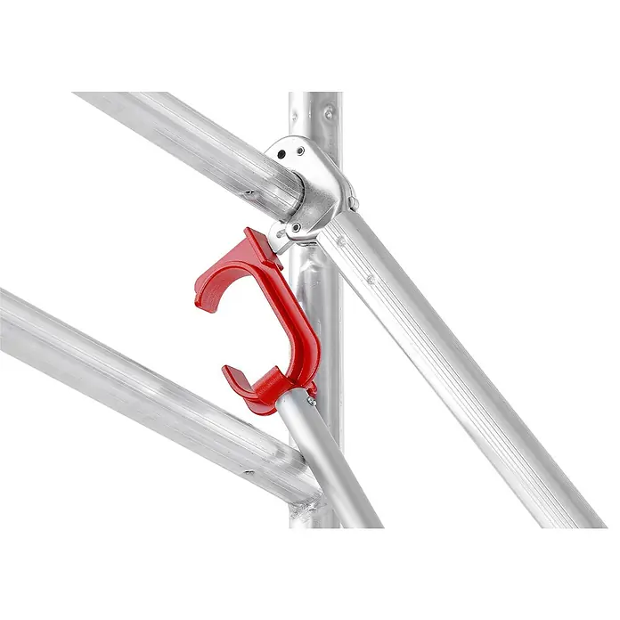 Hymer Rollgerüst Treppen-Fahrgerüst 5,64m Gerüsthöhe - Arbeitshöhe: 6.400 m - Roter Haken an einem Aluminium-Gerüstrohr befestigt.