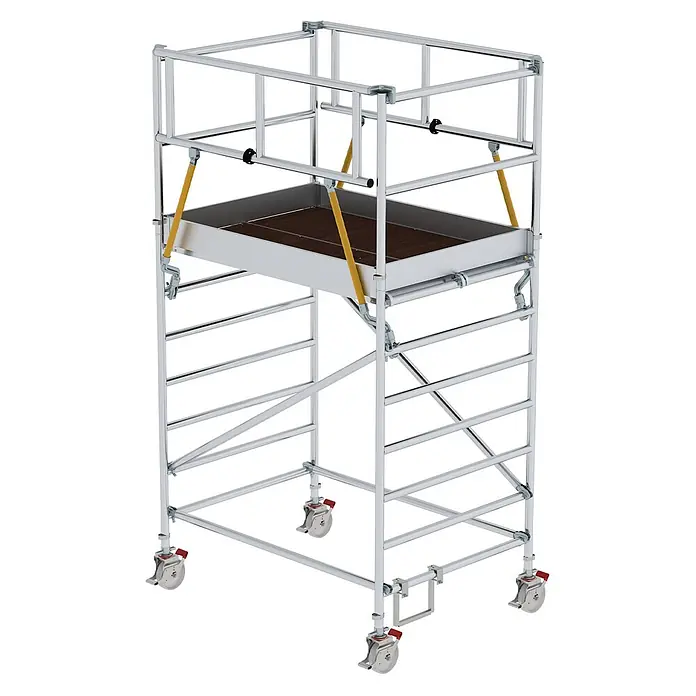 Munk Rollgerüst Rollgerüst SG mit Doppelplattform 1,35x1,80m Plattform 4,51m AH - Arbeitshöhe: 4.510 m - Mobiles Rollgerüst aus silbernem Aluminium mit Holzplattform, Geländern und feststellbaren Lenkrollen.