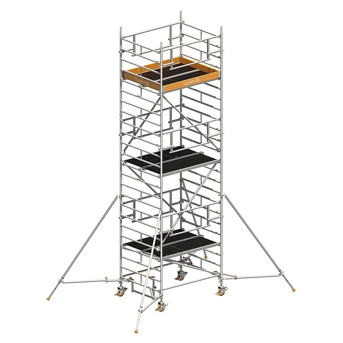 Layher Rollgerüst Rollgerüst Uni Kompakt P2 Safety Plus mit Doppelgeländer und ausziehbaren - Arbeitshöhe: 7.200 m - Hohes, silberfarbenes Fahrgerüst mit schwarzen Arbeitsplattformen und orangefarbenen Akzenten. Mit Rollen und stabilisierenden Auslegern.