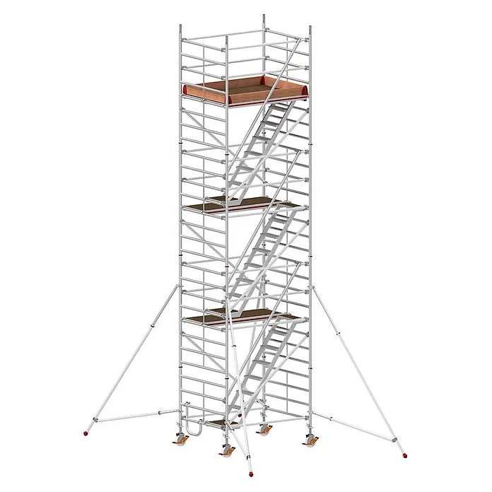 Hymer Treppen-Fahrgerüst 7,64m Gerüsthöhe -  - Ein hoher, silberfarbener Rollgerüstturm mit Holzplattformen, integrierten Treppen, Rädern und roten Auslegern.