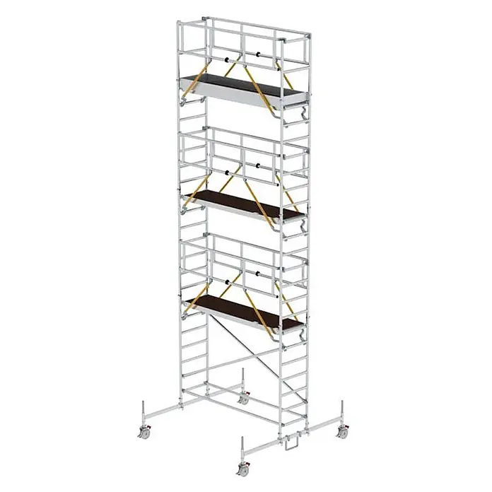 Munk Rollgerüst Rollgerüst SG 0,75x2,45m Plattform 8,62m AH - Arbeitshöhe: 8.620 m - Hoher, silberfarbener mobiler Gerüstturm mit mehreren dunklen Plattformen und Rollen, ideal für Höhenarbeiten.