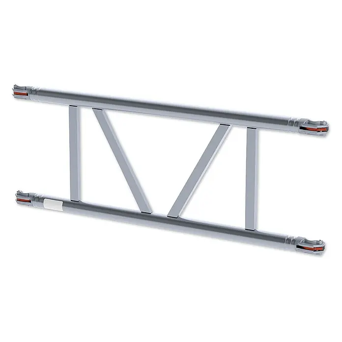 Altrex Rollgerüst Safe-Quick Doppelte Geländerstrebe für MiTOWER -  - Silbergraues Aluminium-Traversensegment mit diagonalen und vertikalen Streben, mit integrierten Konnektoren mit orangefarbenen Akzenten an beiden Enden.
