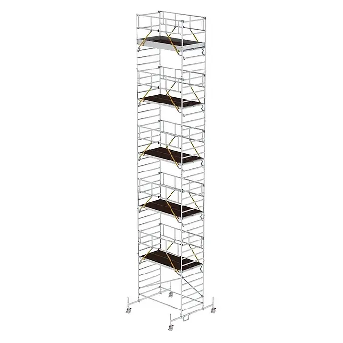 Munk Rollgerüst Rollgerüst SG mit Doppelplattform 1,35x2,45m Plattform 13,62m AH - Arbeitshöhe: 13.620 m - Mehrstöckiges, silberfarbenes Aluminium-Rollgerüst mit dunklen Plattformen und Rollen.